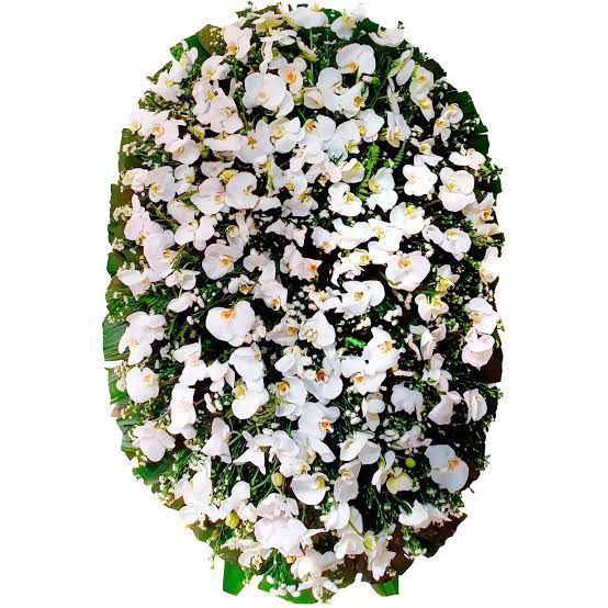 Coroa Especial com orquídeas brancas